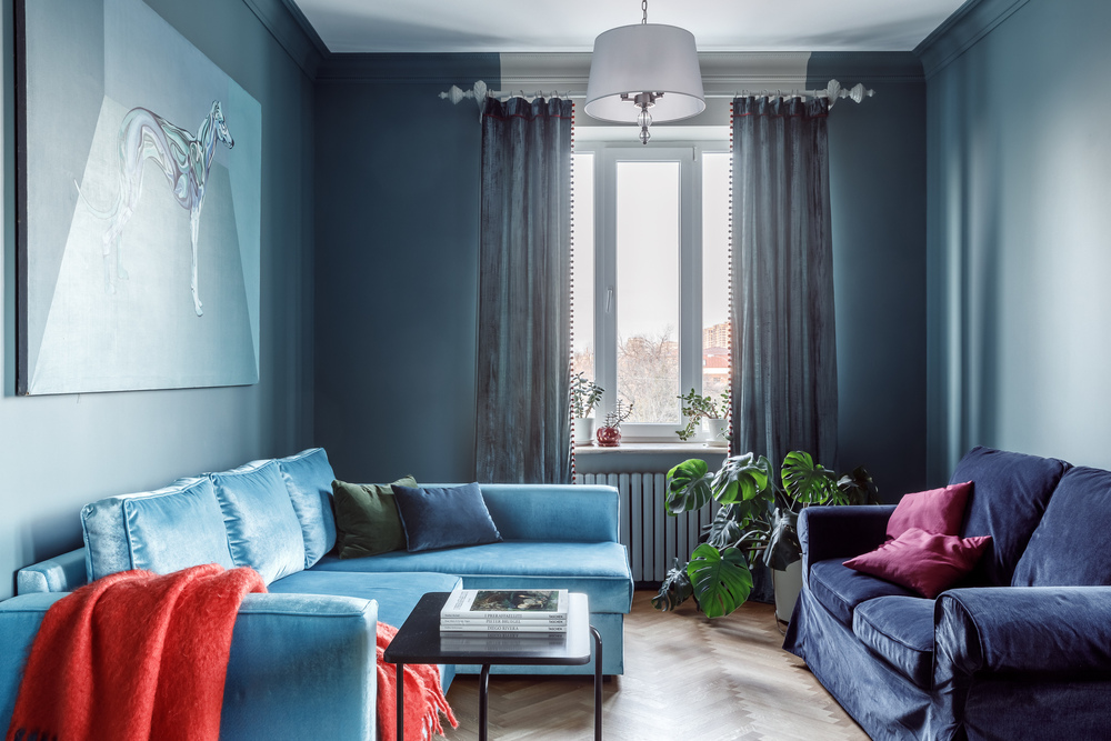 Бархатные шторы: признак хорошего вкуса или интерьерный моветон?