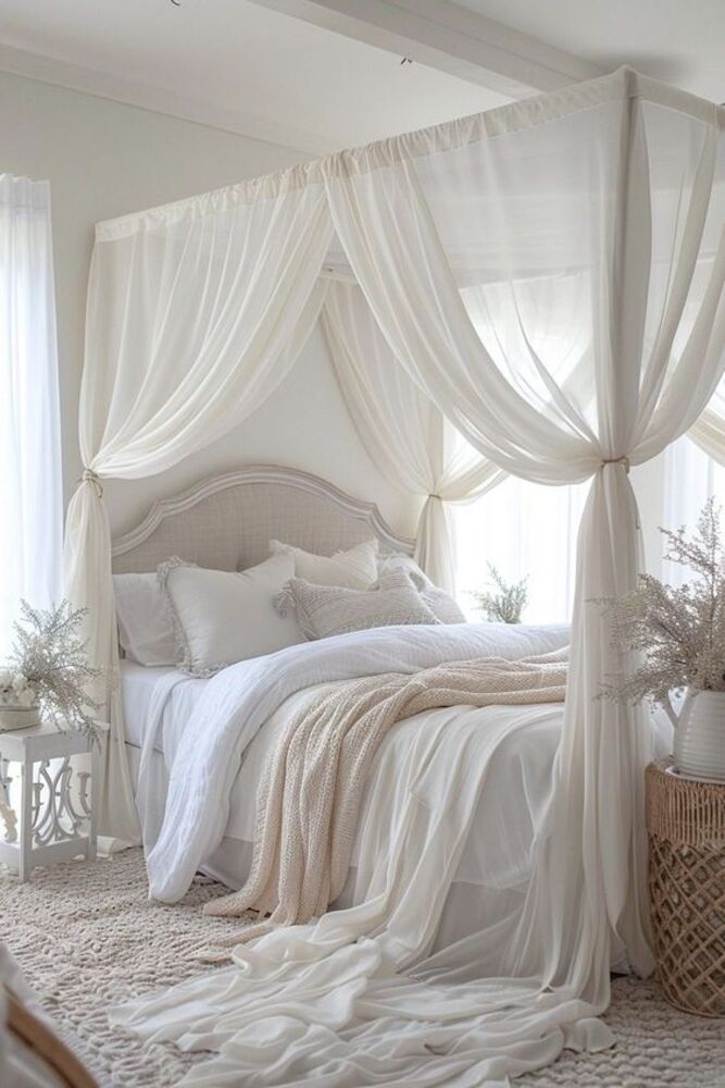 Балдахин над кроватью: 20 примеров красивого оформления