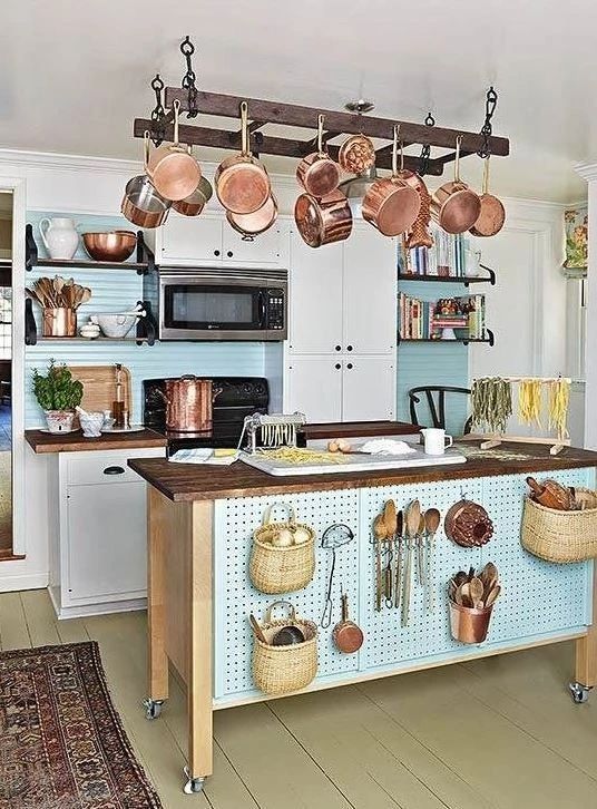 Фото № 5: Как разместить на кухне все нужное: 15 идей