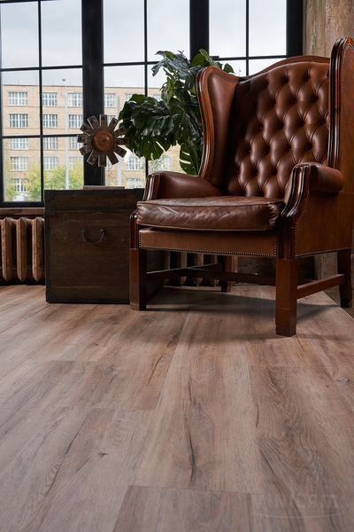 Фото № 3: О возможностях кварцвиниловых напольных покрытий рассказала специалист компании Vinilam – Анна Белякова