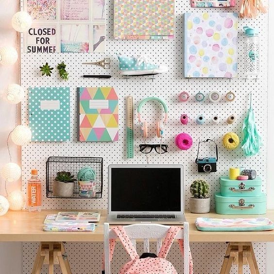 Фото № 26: Пегборд в интерьере: как организовать креативное хранение в разных комнатах — 18 ярких идей