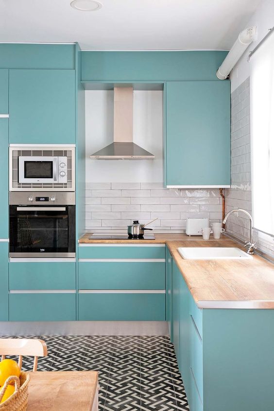 Фото № 1: Бирюзовая кухня: 20 нескучных идей