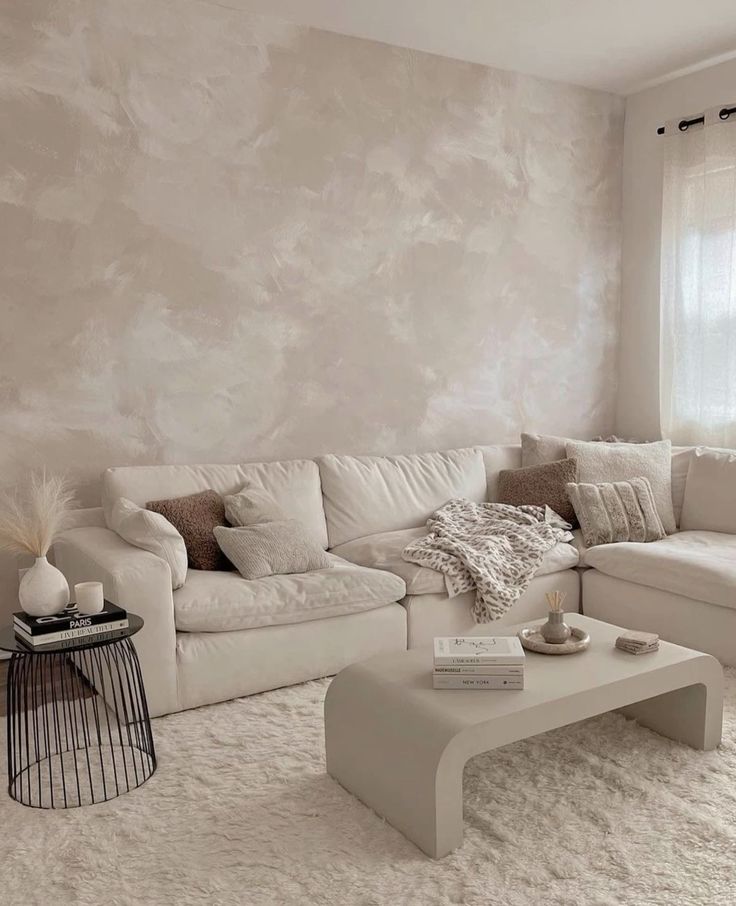 Фото № 10: 22 стильных интерьера с обоями под камень