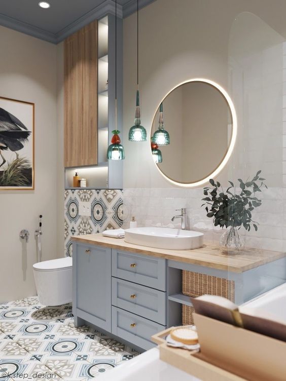 Фото № 3: Синий цвет в интерьере ванной комнаты: 15 интересных идей