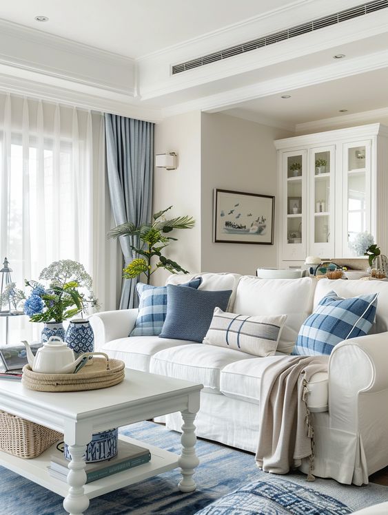 Фото № 12: Синий цвет в интерьере гостиной: 20 фотоидей