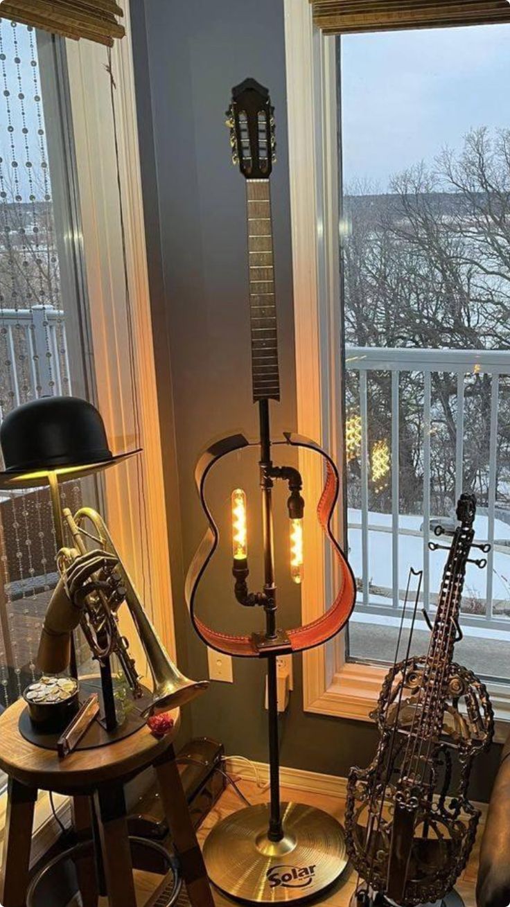 Фото № 12: Оформление квартиры музыкальными инструментами: 15 интересных идей