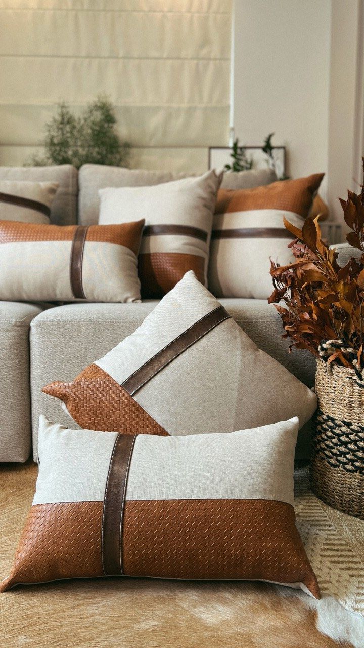 Фото № 1: Кожа в интерьере гостиной: 15 интересных идей