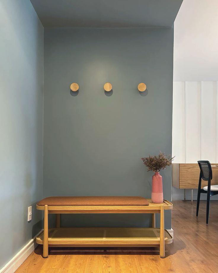 Фото № 18: Деревянная скамья для прихожей: 25 оригинальных вариантов