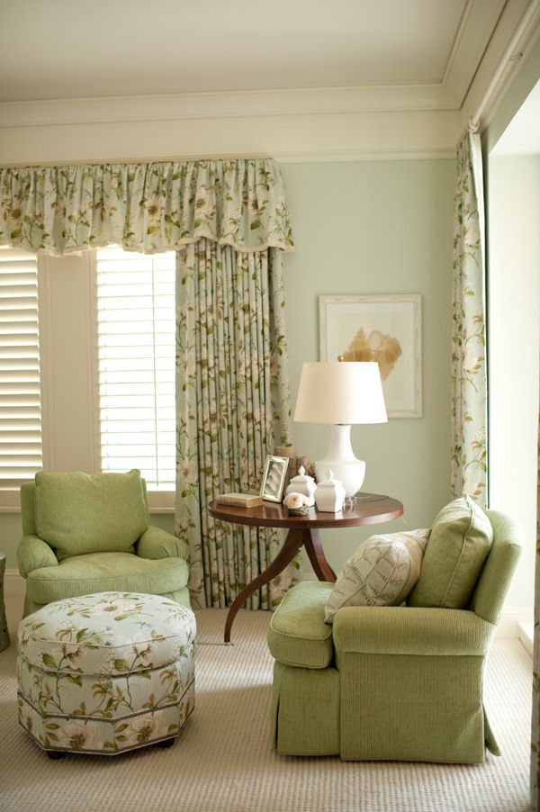 Фото № 9: Красивые ламбрекены для зала: 10 примеров современного дизайна