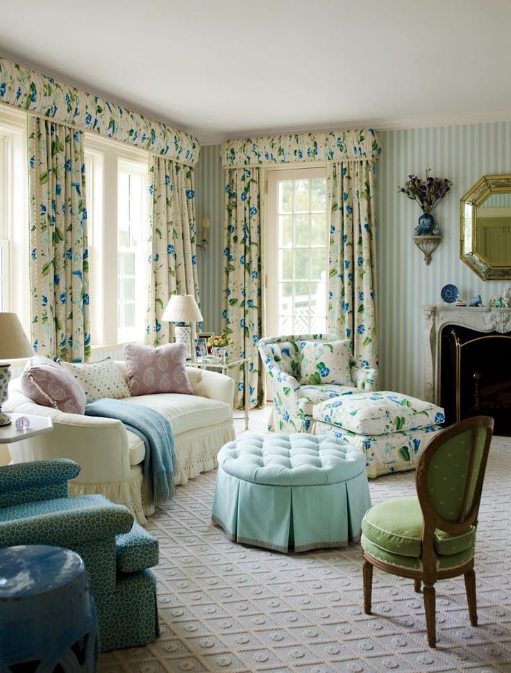 Фото № 6: Красивые ламбрекены для зала: 10 примеров современного дизайна