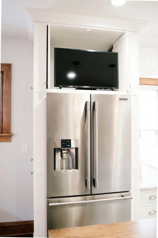 Фото № 5: Где повесить телевизор на кухне: 7 дельных советов