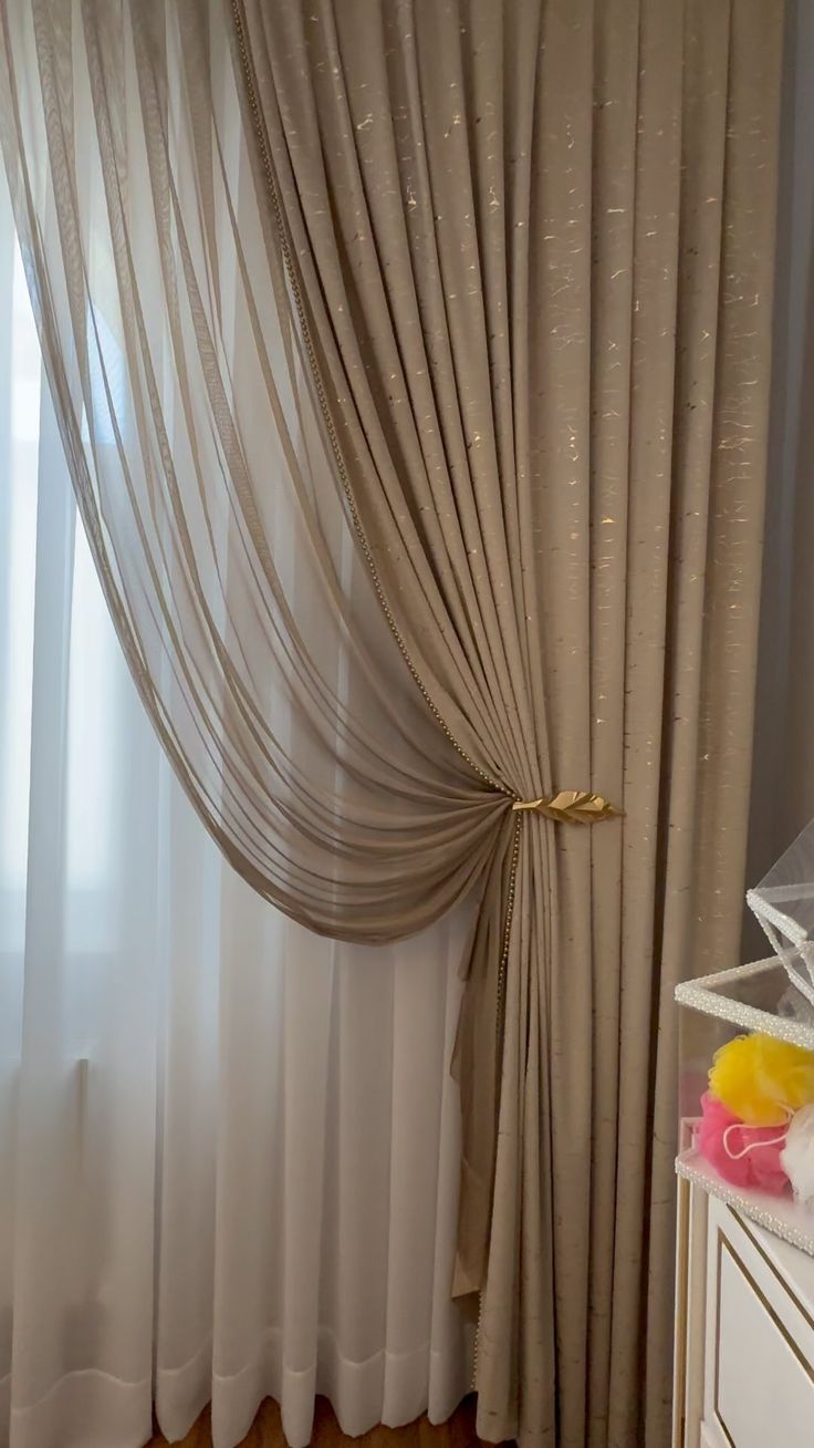 Фото № 5: Как красиво оформить шторы подхватами: 10 идей 