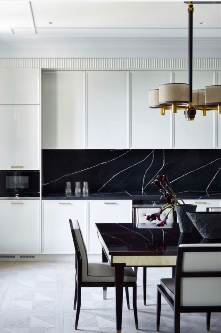 Фото № 9: 24 черно-белых кухонь 