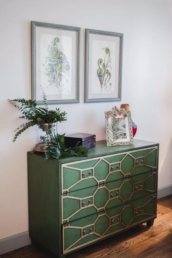 Фото № 7: Храним вещи ярко: 10 цветных комодов в интерьере