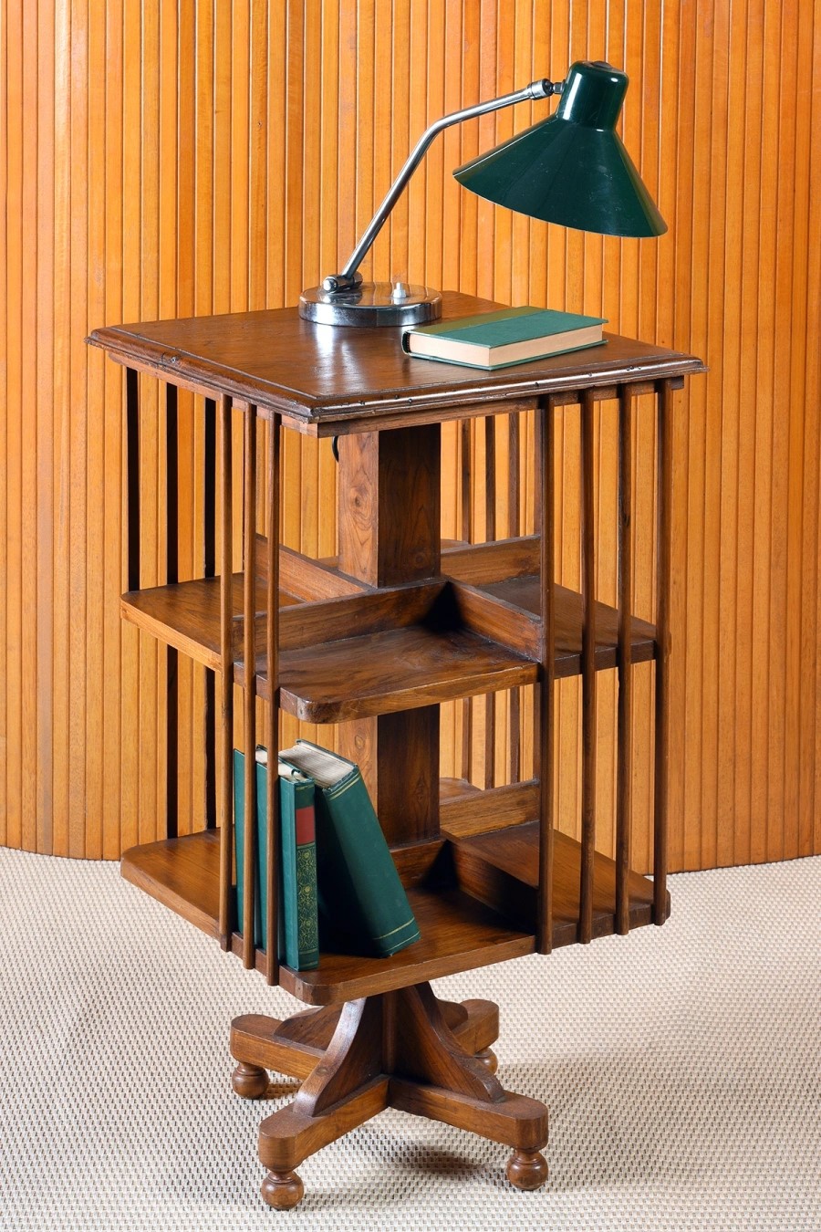 Фото № 8: Стеллажи, модули и этажерки: как и где хранить вещи в маленькой квартире 