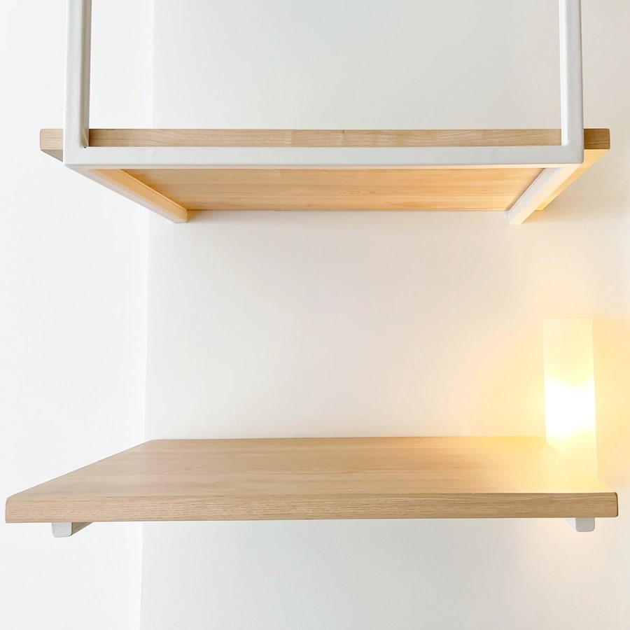 Фото № 10: Стеллажи, модули и этажерки: как и где хранить вещи в маленькой квартире 