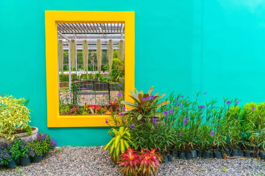 Фото № 4: Комод-огород и зеркало-пруд: как создать арт-объект на даче