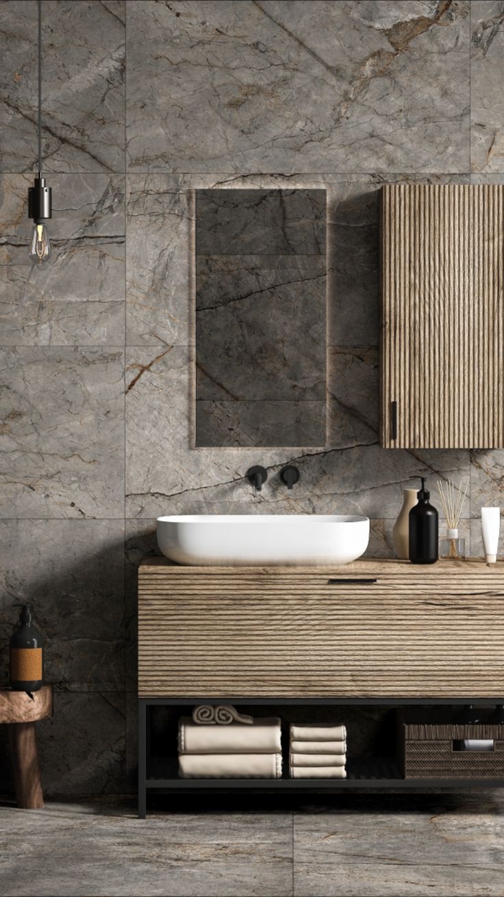 Фото № 1: Отделка камнем в интерьере городской квартиры: 15 вариантов применения