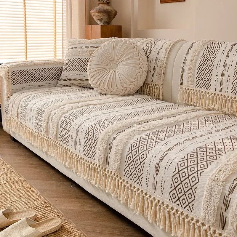 Фото № 4: Чехлы на мебель: 15 идей для вашего интерьера