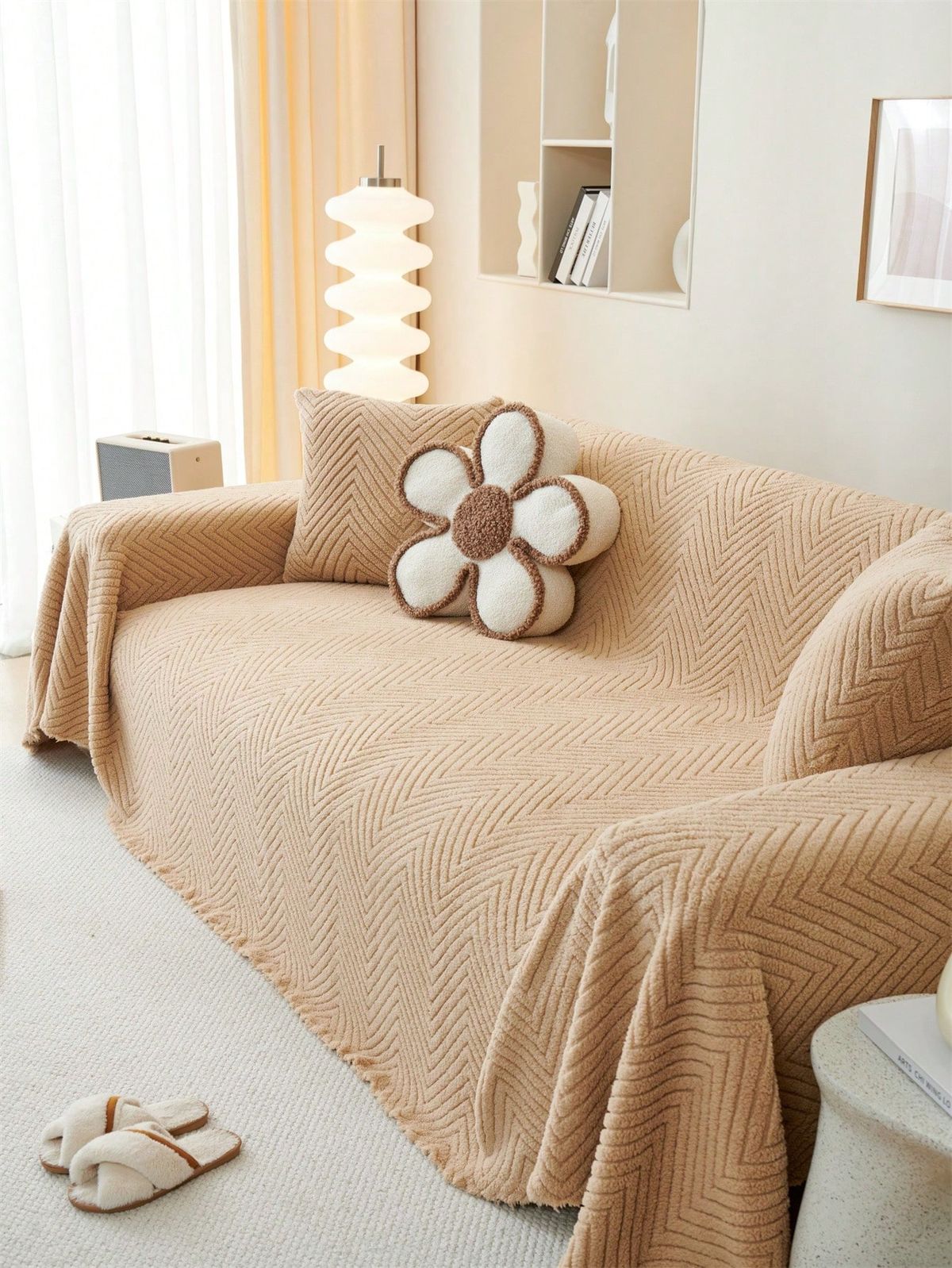 Фото № 1: Чехлы на мебель: 15 идей для вашего интерьера