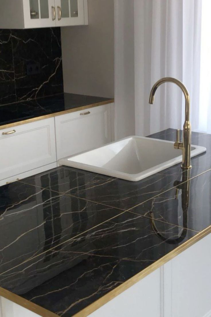 Фото № 8: Ламинат или массив? Выбираем столешницу: 10 стильных идей