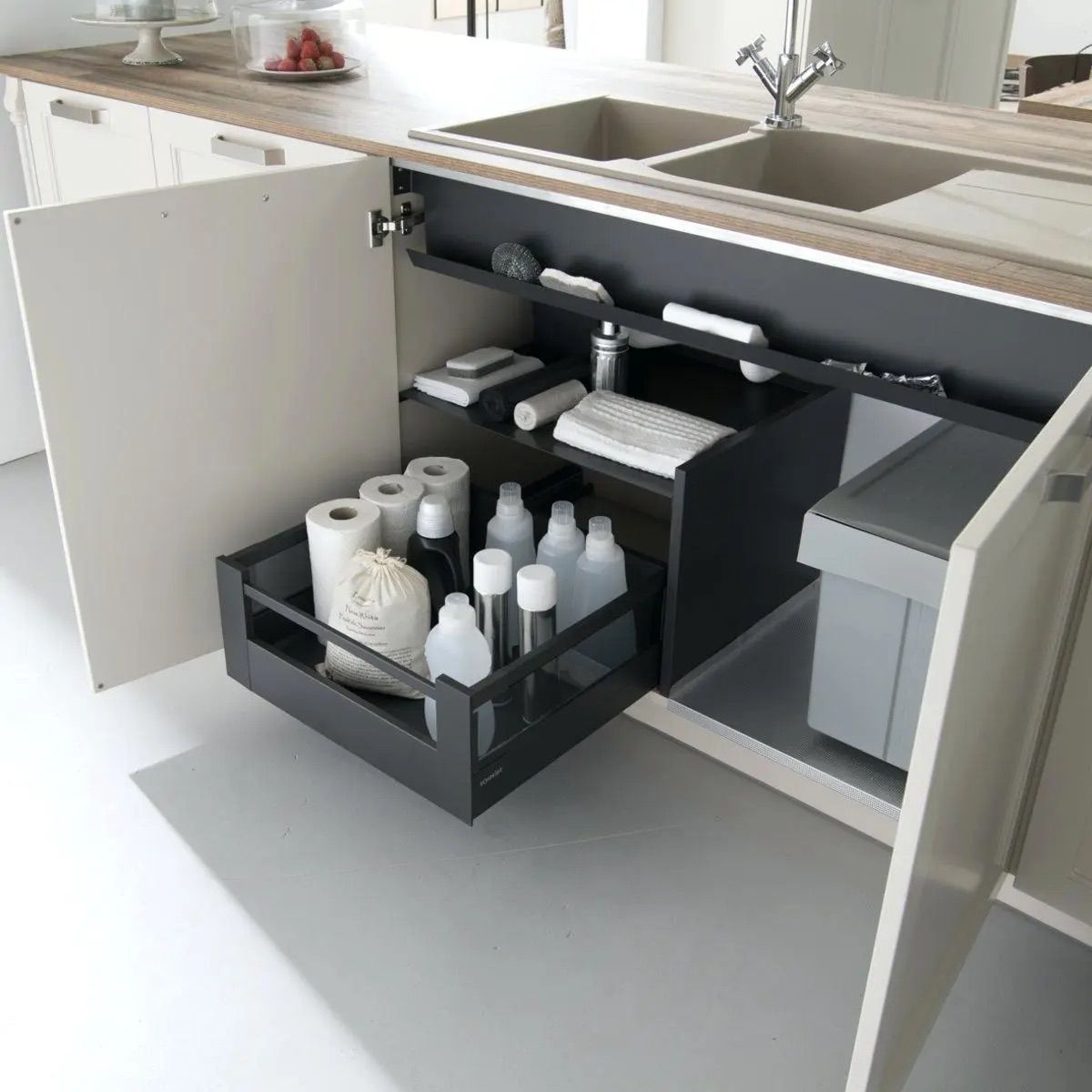 Фото № 8: Как в аптеке: 20 вариантов хранения для кухни