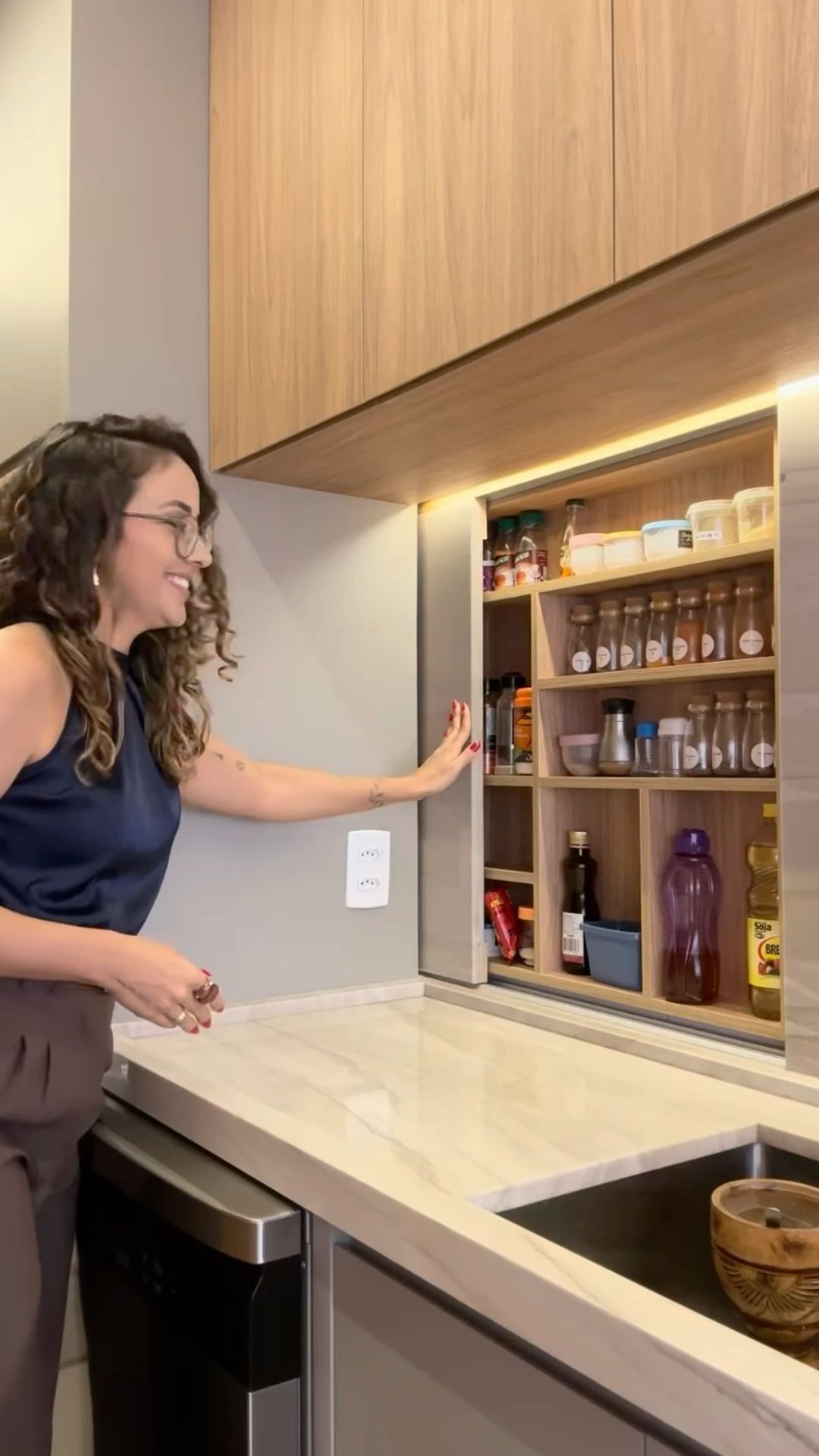 Фото № 4: Как в аптеке: 20 вариантов хранения для кухни