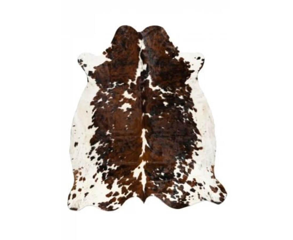 Фото № 1: Шкуры животных как элемент декора: 20 ярких интерьеров