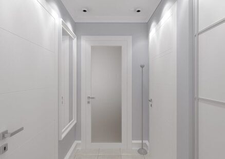 Фото № 2: Дизайн-проект прихожей 6.5  м² стиль Современная классика для ЖК Эверест